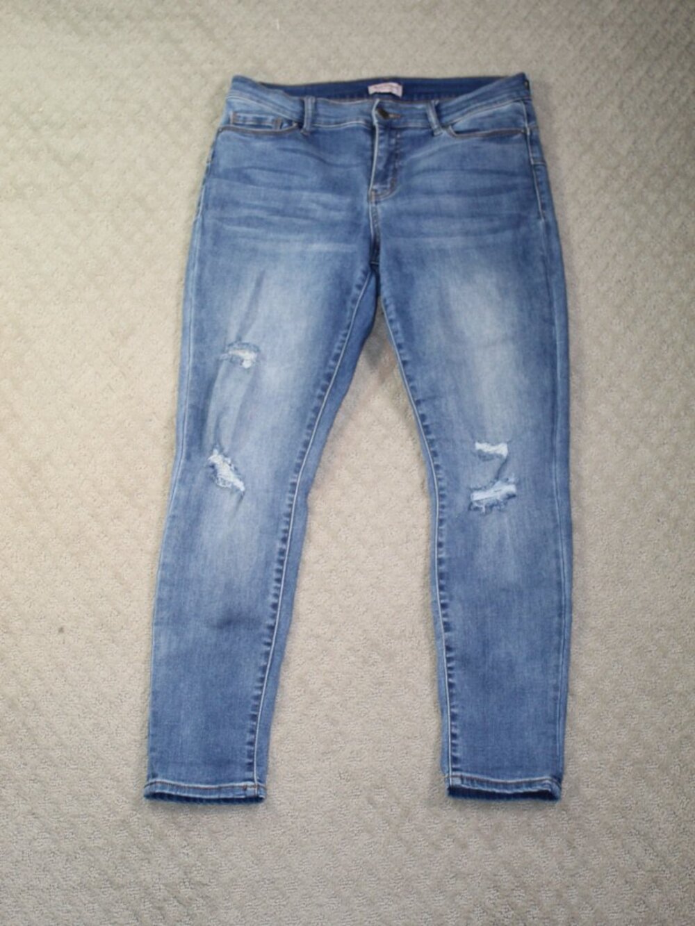Juicy Couture Size 10 Mid Rise Tapered Light Blue Jeans